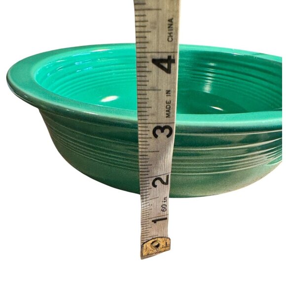 Vintage Fiesta Large Green Ceramic Serving Bowl 9" Diameter Made In USA - Picture 6 of 7